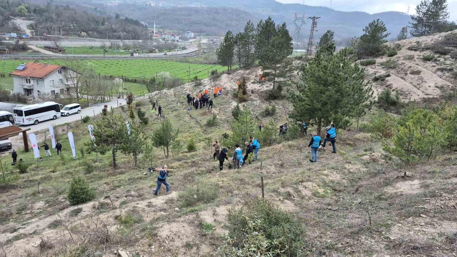 Bartın’da hükümlüler fidan dikti
