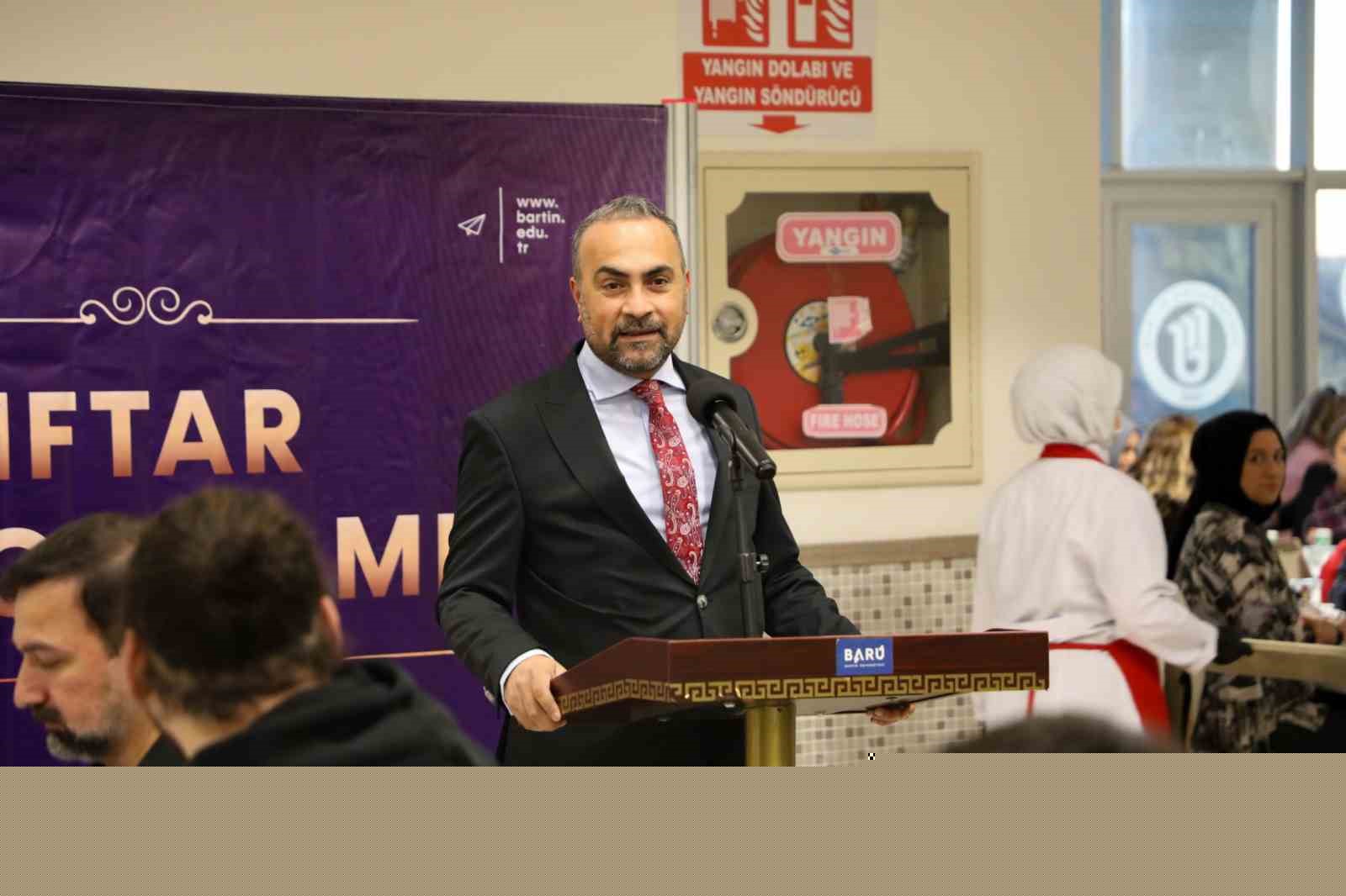 BARÜ ailesi geleneksel iftar programında buluştu
