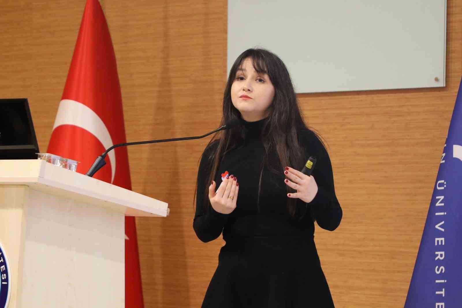 BARÜ’de otizmde tanıdan yetişkinliğe uzanan süreç uzmanlar tarafından anlatıldı
