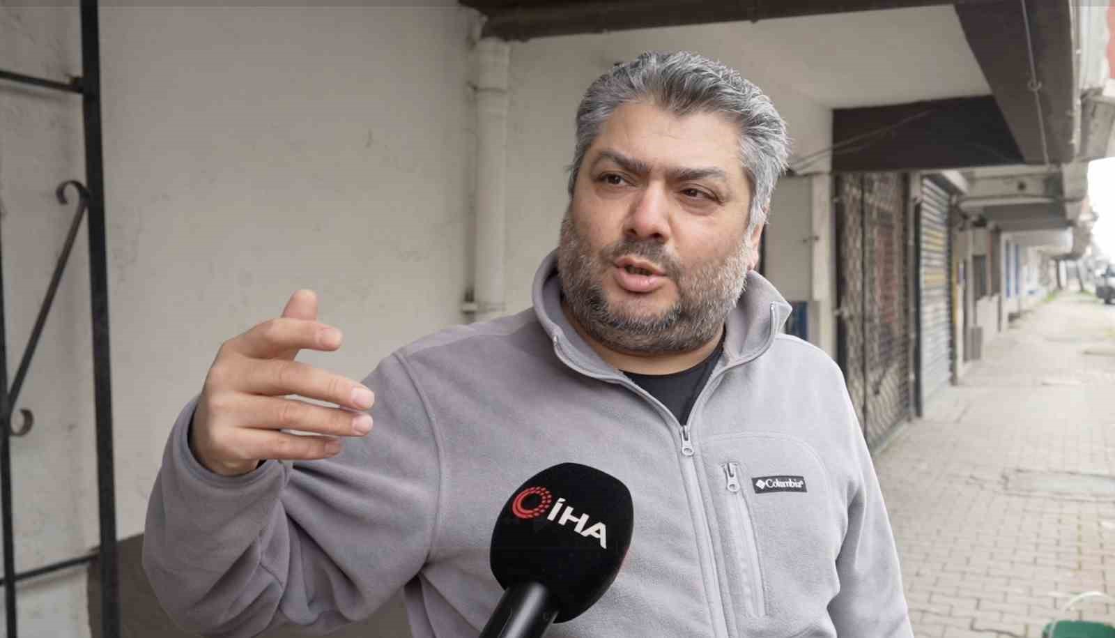 Başakşehir’de başıboş köpeklerin saldırdığı kedi öldü
