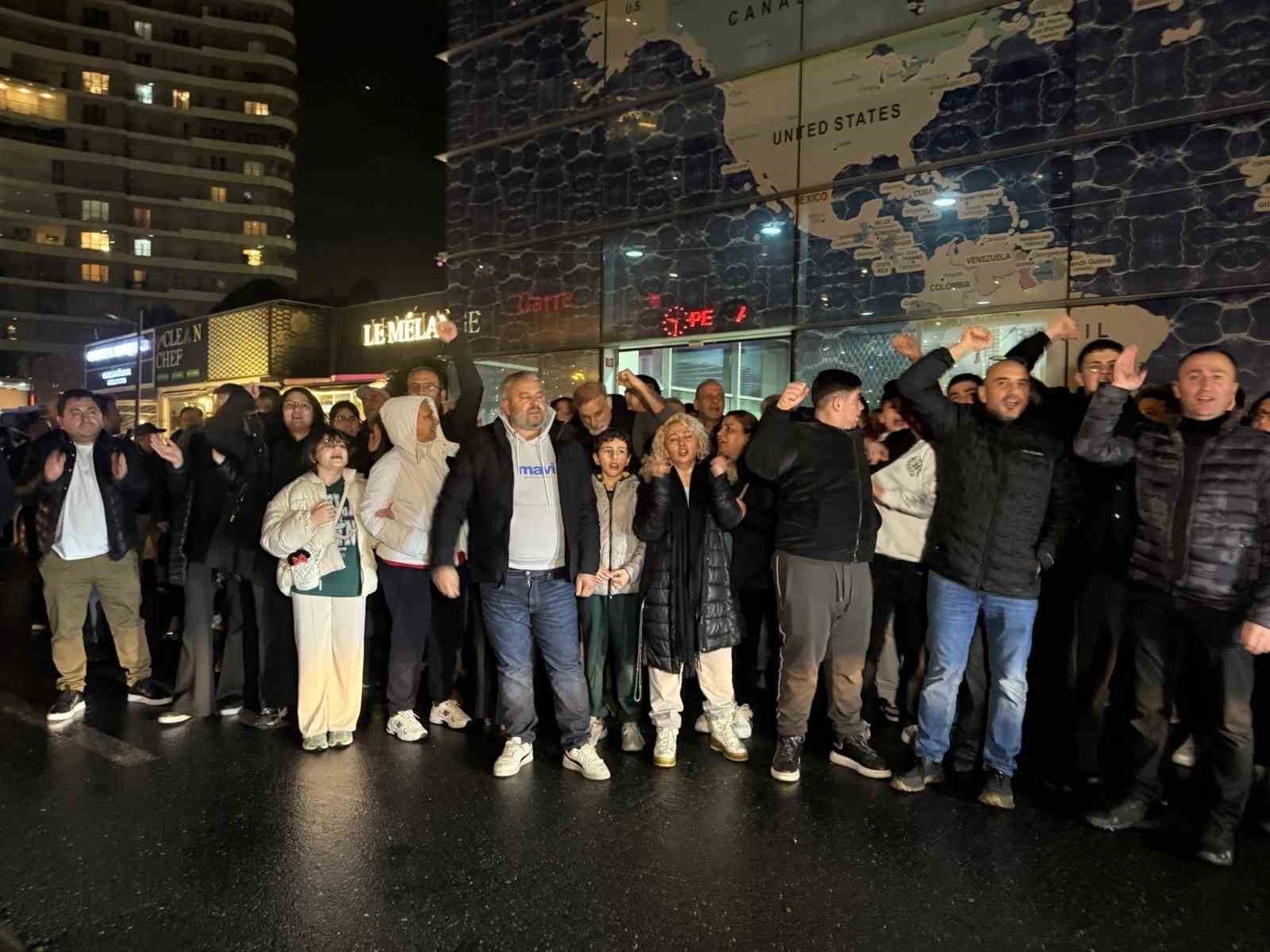 Başakşehir’de sitede yönetim krizinde 5 milyon TL’nin başka hesaplara aktarıldığı iddiası
