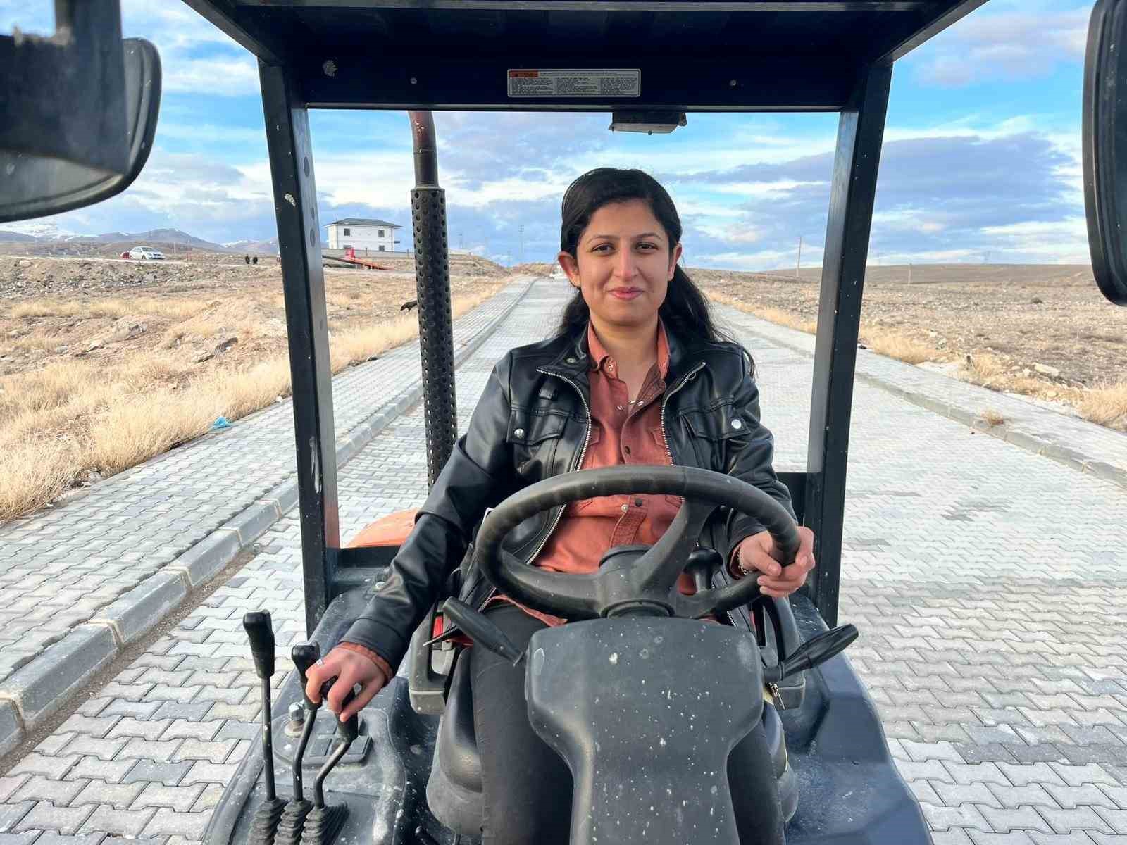 Başarılı forklift operatörü Kardelen İlgen’den; kadınlara "cesur olun" çağırısı
