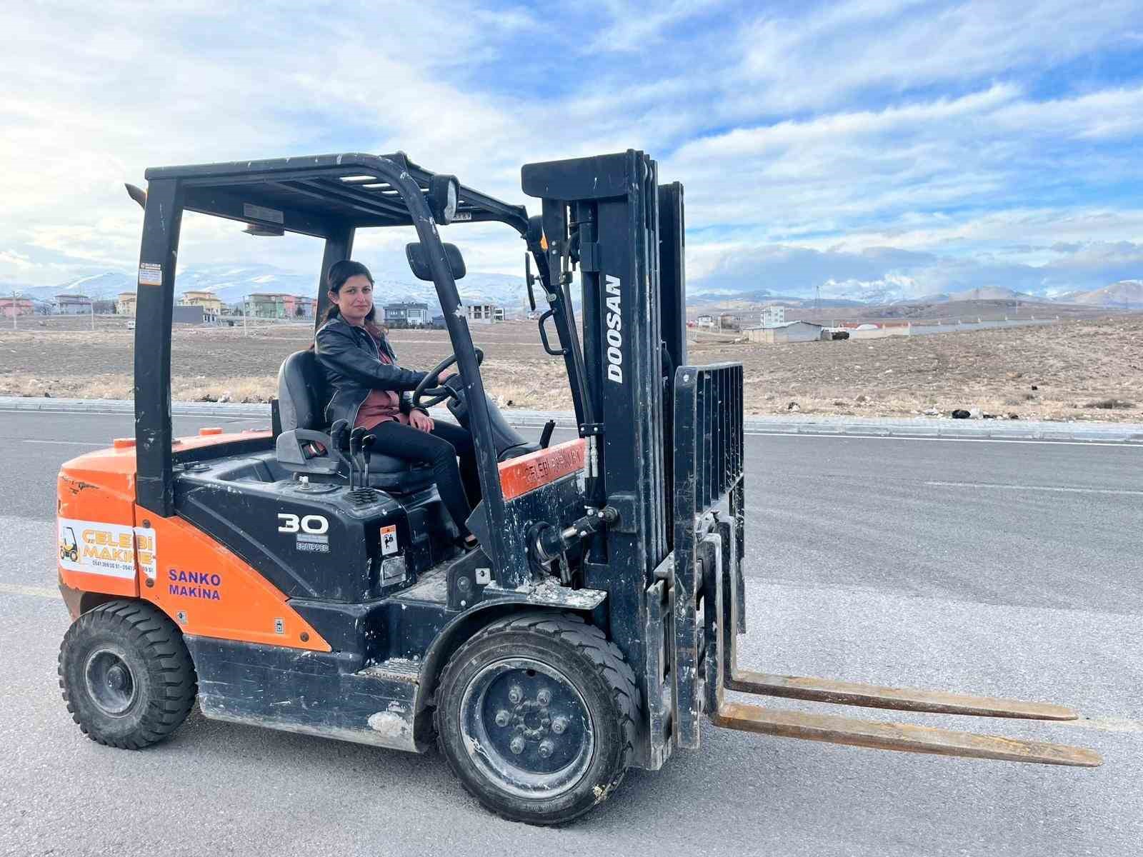 Başarılı forklift operatörü Kardelen İlgen’den; kadınlara "cesur olun" çağırısı
