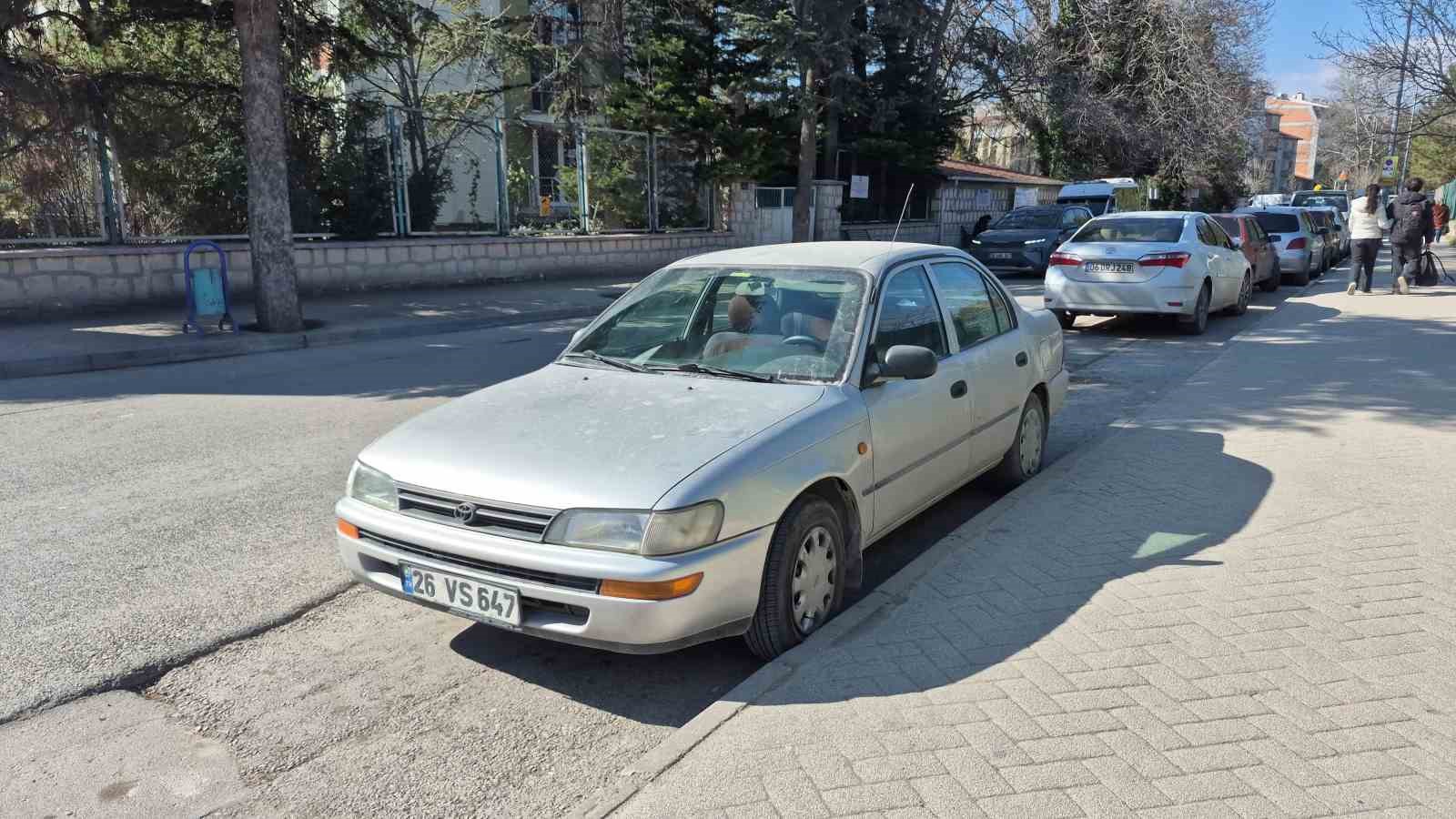 Basılı kalan otomobil kornası pazar günü vatandaşların kabusu oldu
Basılı kalan otomobil kornası pazar günü vatandaşların kabusu oldu