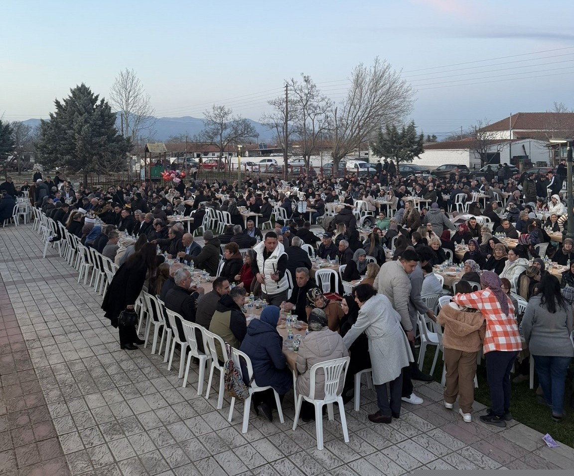 Başiskele Belediyesi’nden Batı Trakya’da gönül sofrası
Başiskele Belediyesi’nden Batı Trakya’da gönül sofrası