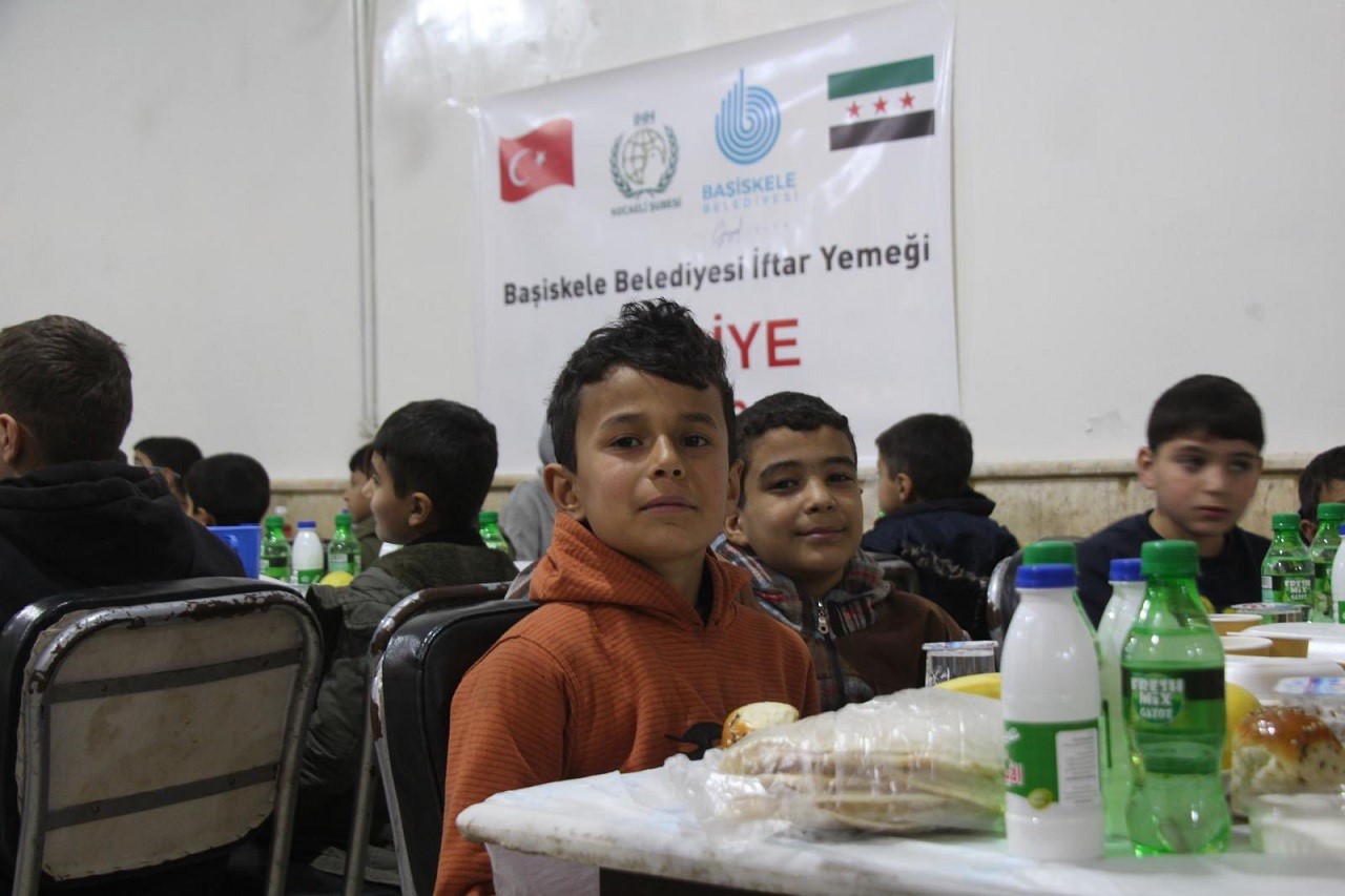 Başiskele Belediyesinden Suriye’de iftar sofrası
Başiskele Belediyesinden Suriye’de iftar sofrası