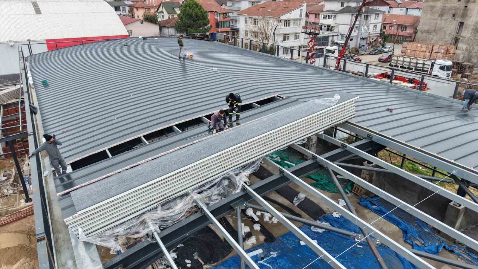 Başiskele Vezirçiftliği Kapalı Spor Salonu inşaatı sürüyor
