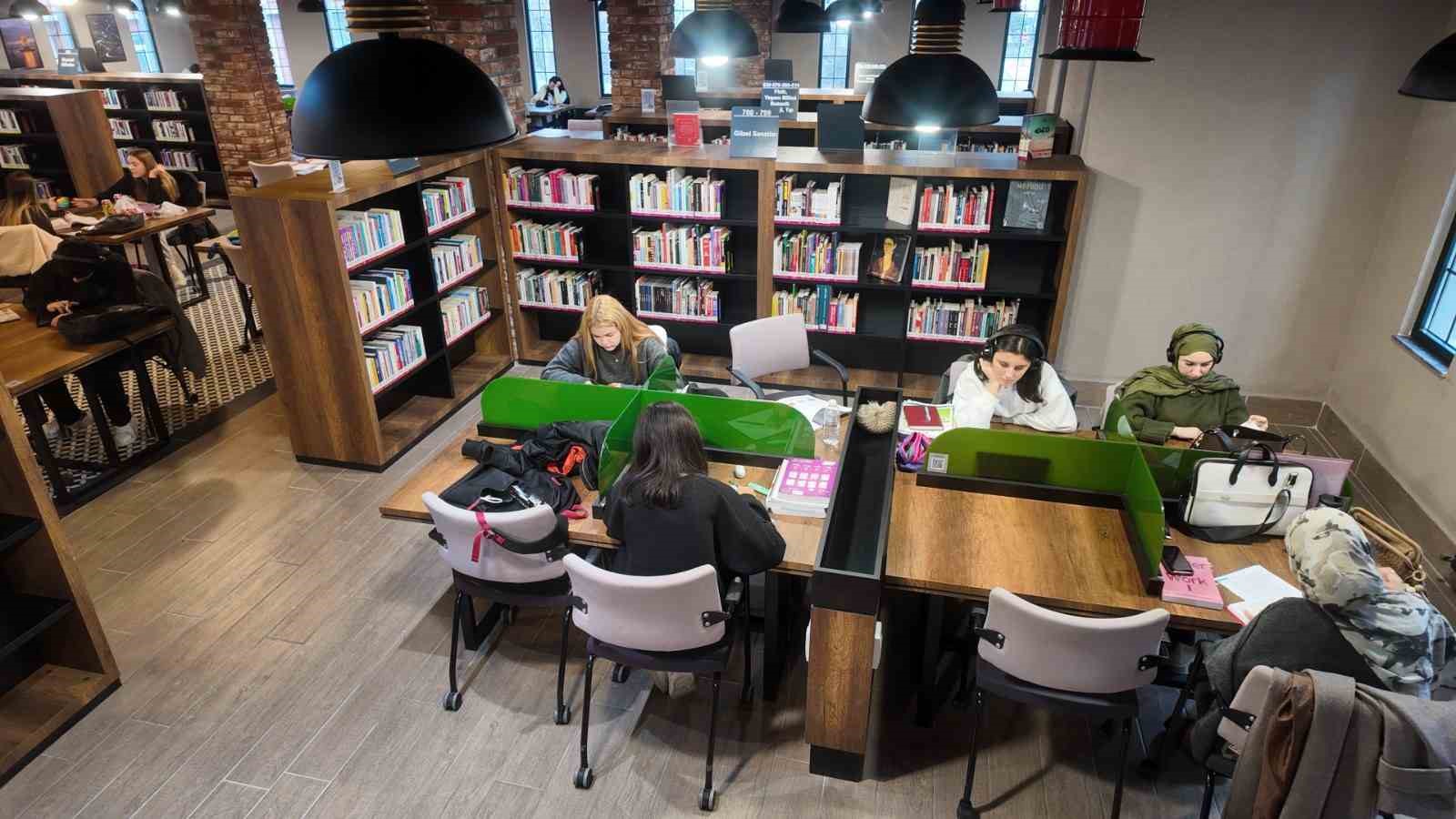 Başiskele’de tarıyıl tatilinde öğrencilerin adresi Kitaphane
