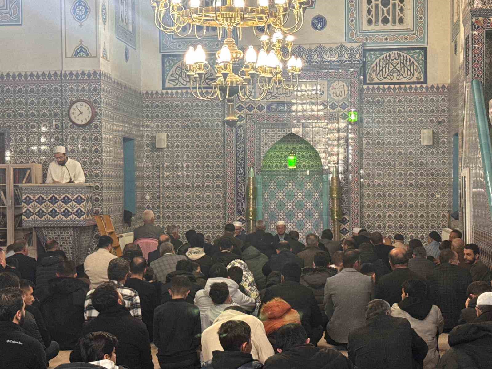 Başkale’de Kadir Gecesi idrak edildi
