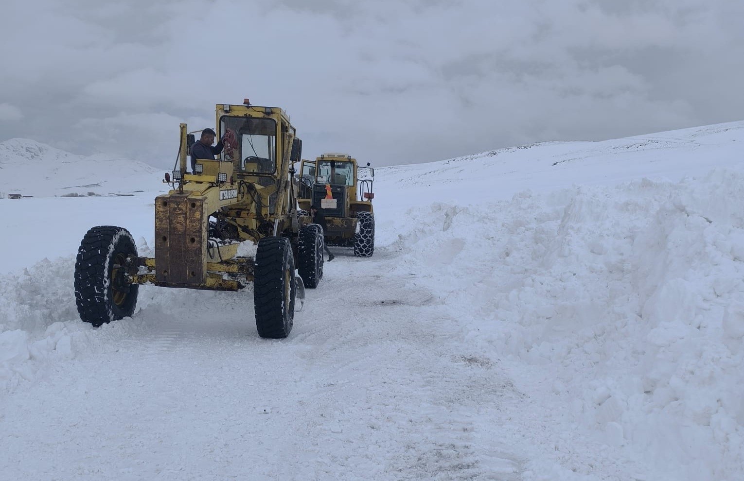Başkale’de kar yağışı

