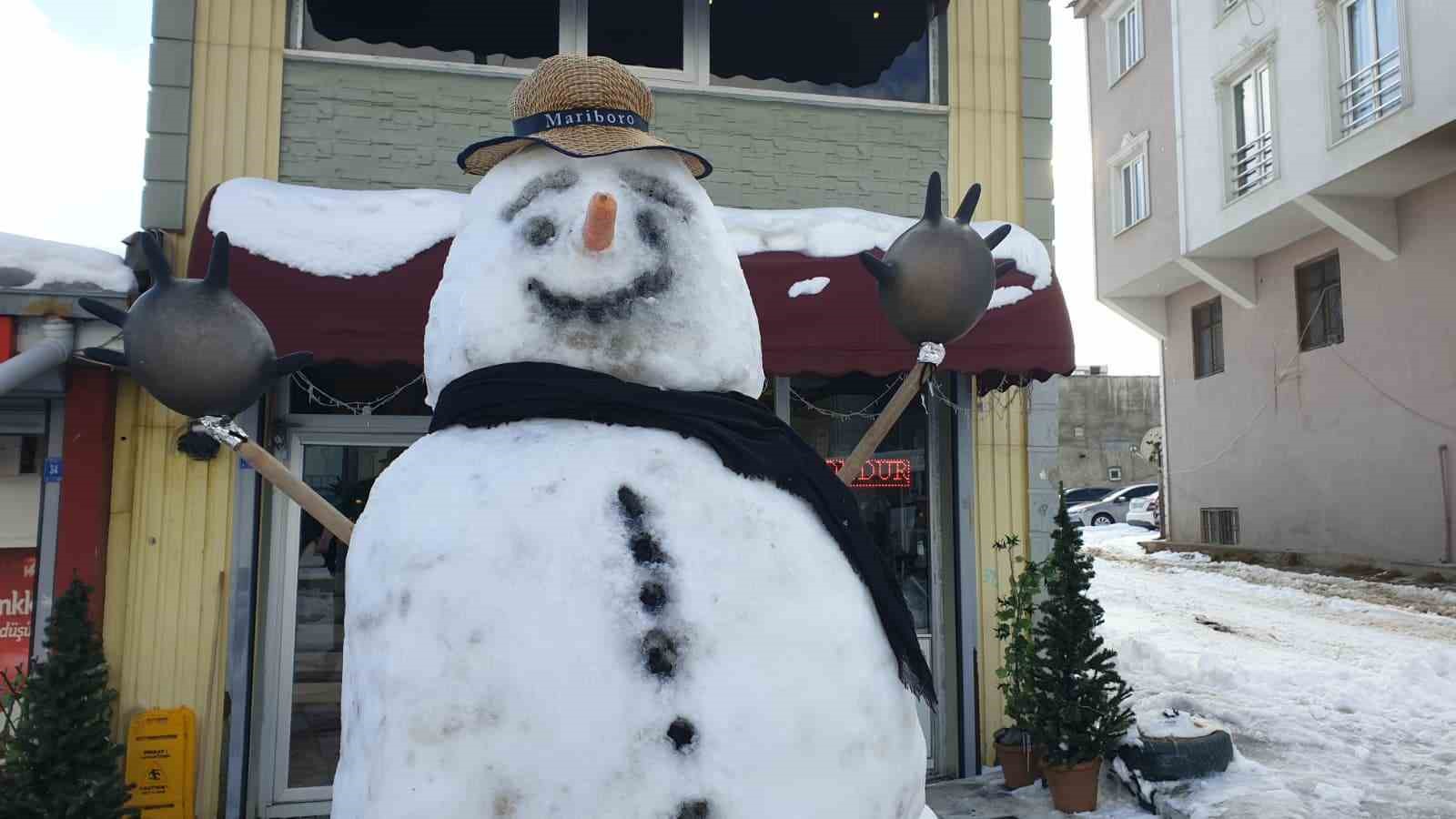 Başkale’de karla mücadele çalışması
