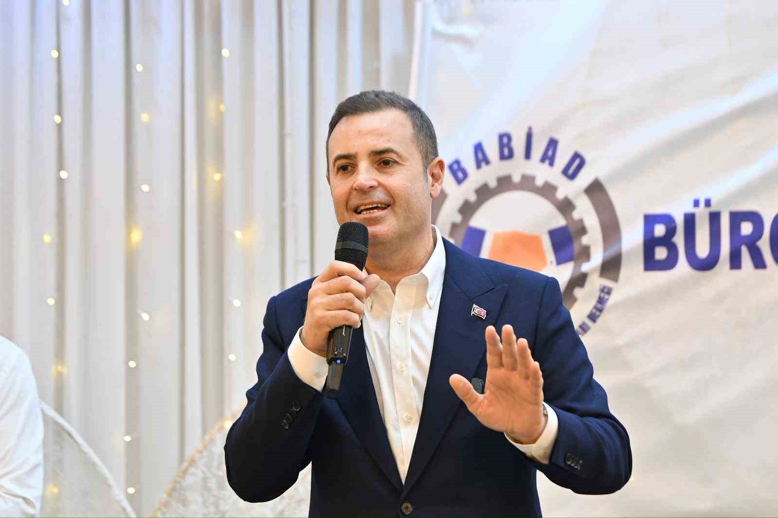 Başkan Ahmet Akın, İstanbul’daki Balıkesirliler ile kucaklaştı
Başkan Ahmet Akın, İstanbul’daki Balıkesirliler ile kucaklaştı