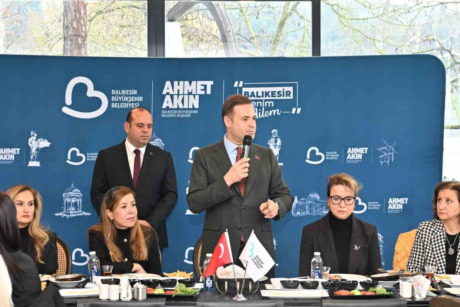 Başkan Ahmet Akın: "Kadın muhtar sayısı artmalı"
