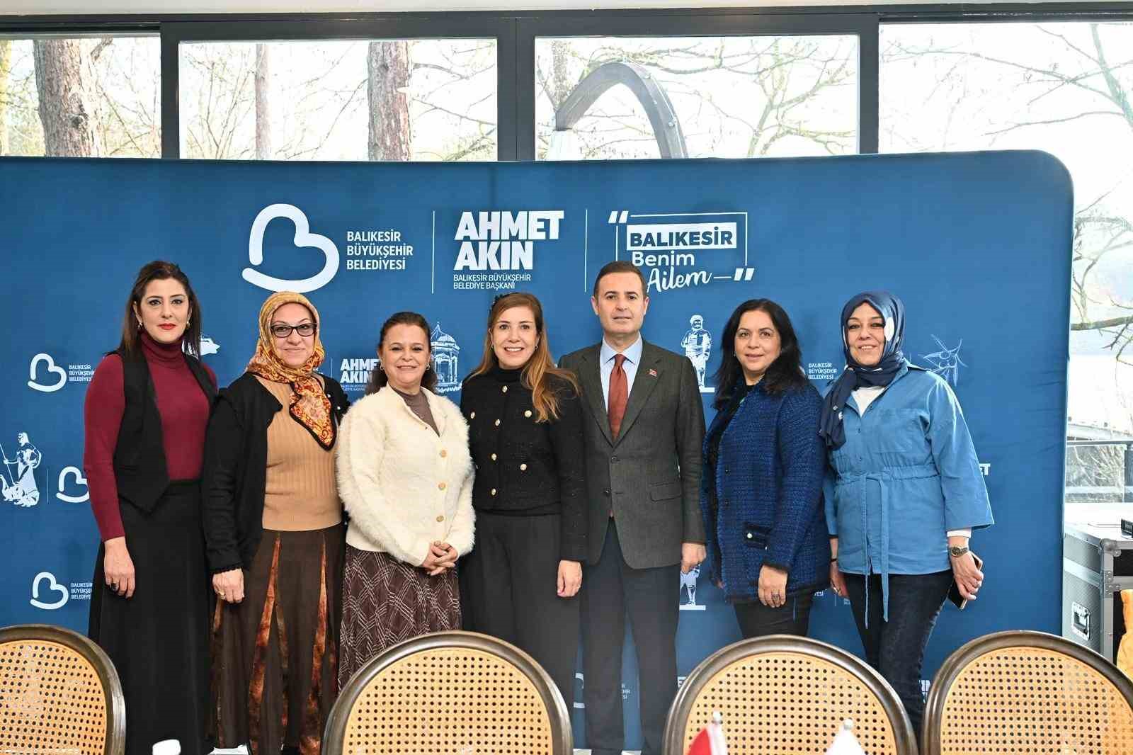 Başkan Ahmet Akın: "Kadın muhtar sayısı artmalı"
