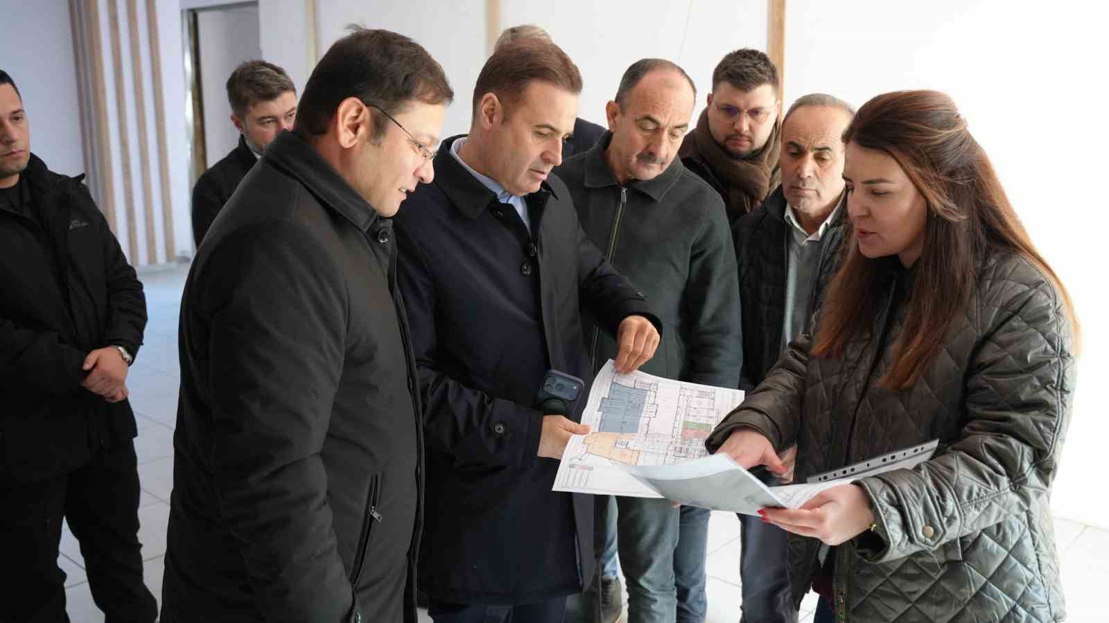 Başkan Akın depremzedeleri ziyaret etti
