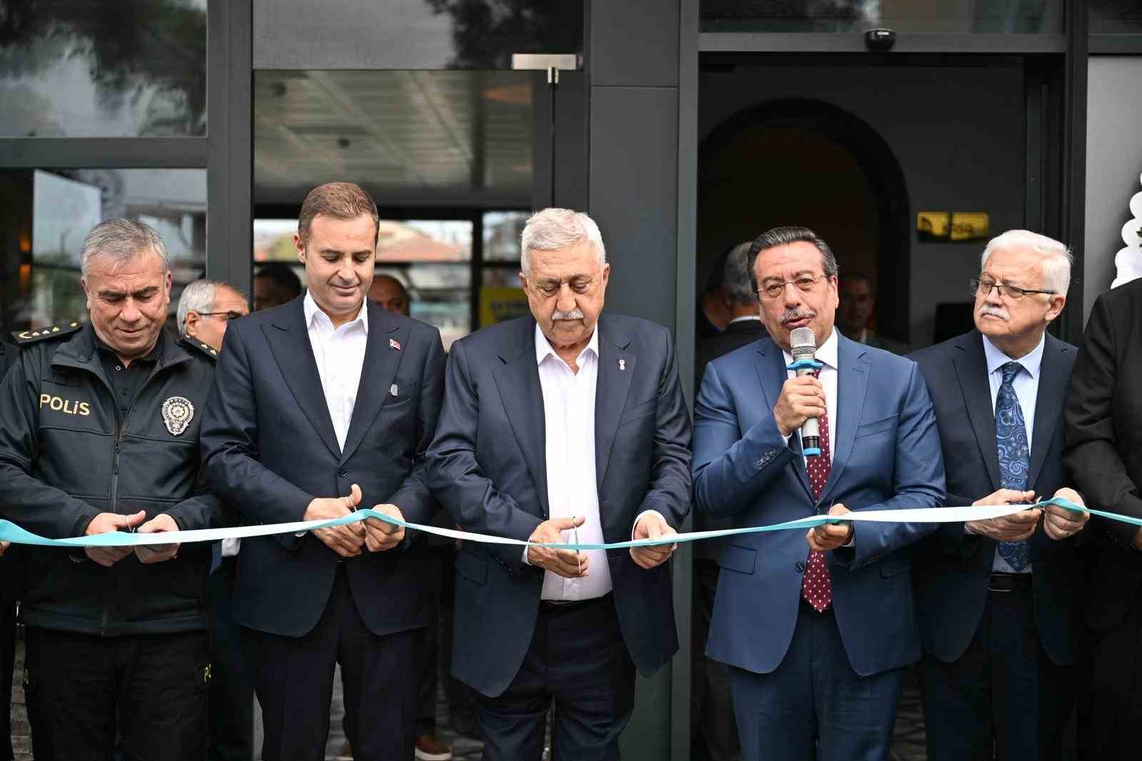 Başkan Akın: "Esnaf kazanırsa Balıkesir kazanır"
