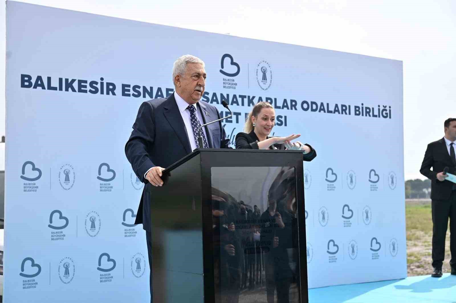Başkan Akın: "Esnaf kazanırsa Balıkesir kazanır"
