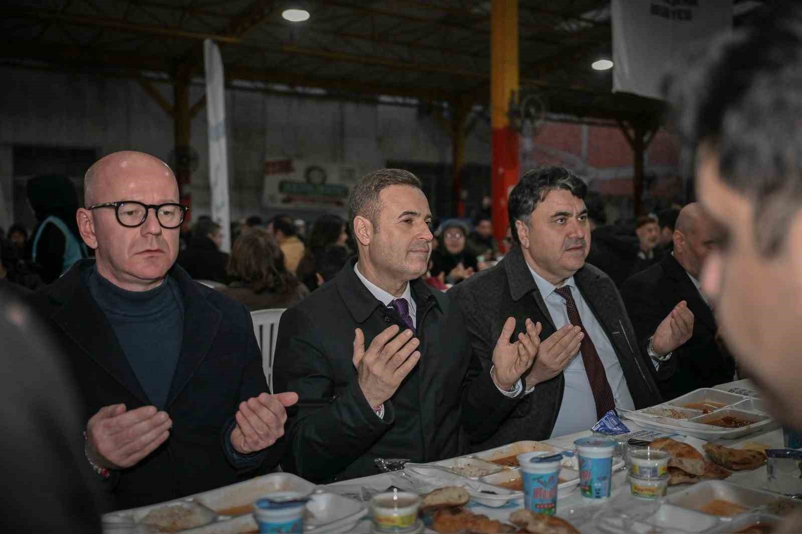 Başkan Akın Havranlı hemşehrileriyle aynı sofrada buluştu
