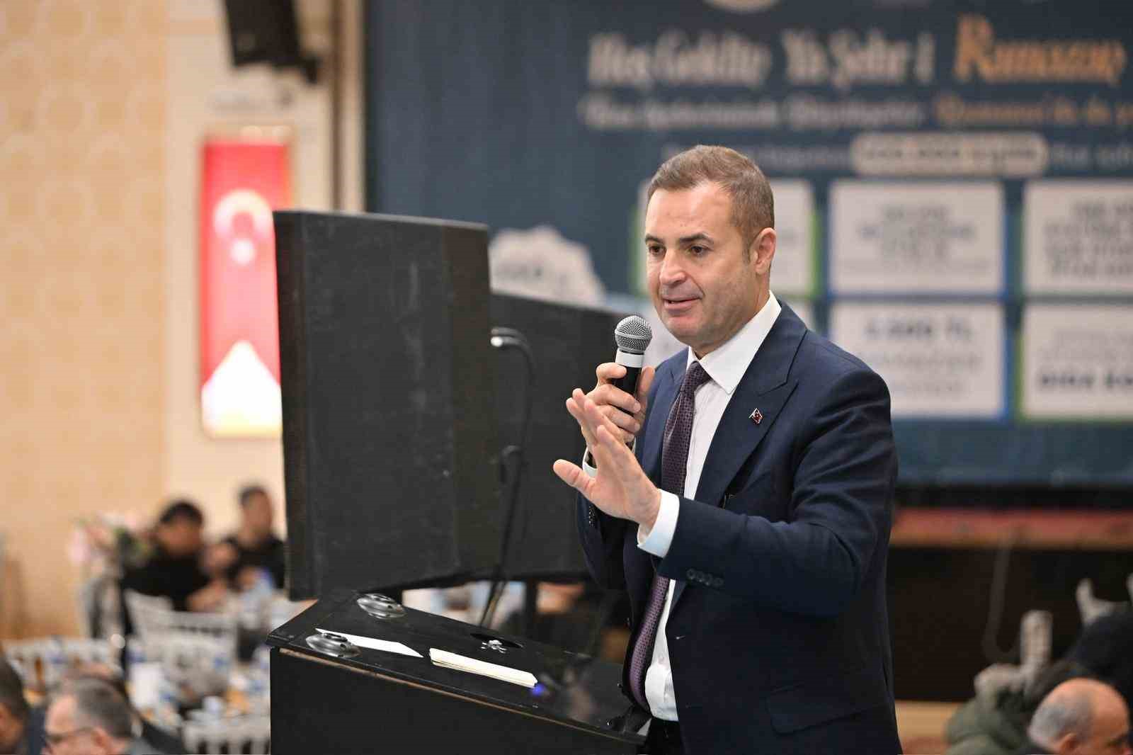 Başkan Akın, muhtarlarla iftarda bir araya geldi
