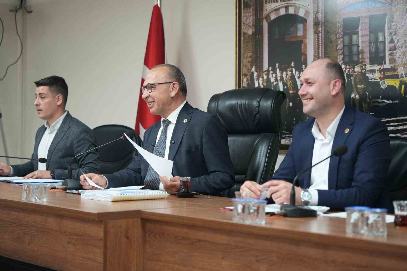 Başkan Akın: "Turgutlu’nun önünü açıyoruz"
