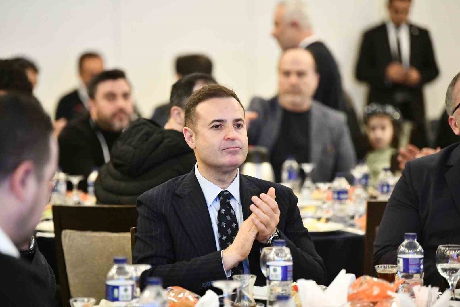 Başkan Akın, yerel ve ulusal basın temsilcileriyle buluştu
