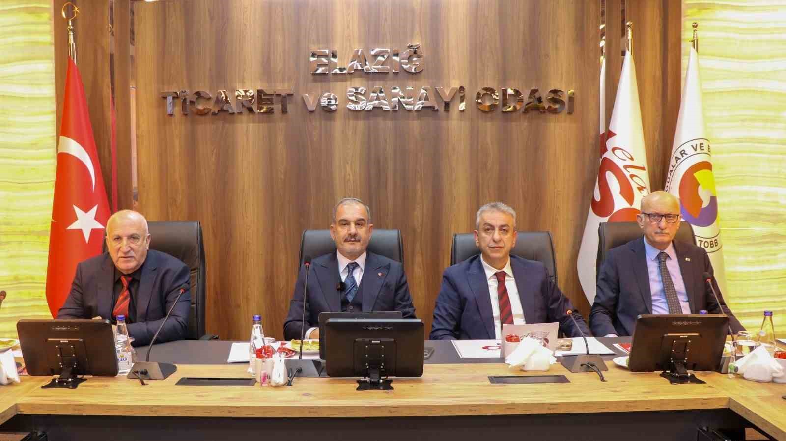 Başkan Alan, "Üreten, büyüyen ve gelişen bir Elazığ için daha güçlü ve daha kararlı adımlarla geleceğe yürüyoruz"
Başkan Alan, "Üreten, büyüyen ve gelişen bir Elazığ için daha güçlü ve daha kararlı adımlarla geleceğe yürüyoruz"