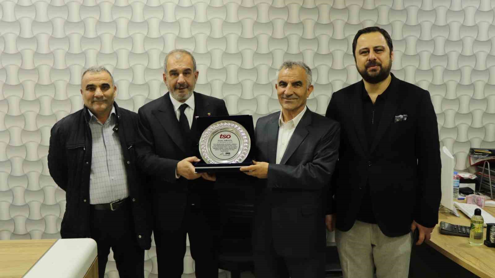 Başkan Alan’dan ekonomiye güç veren isimlere vefa
