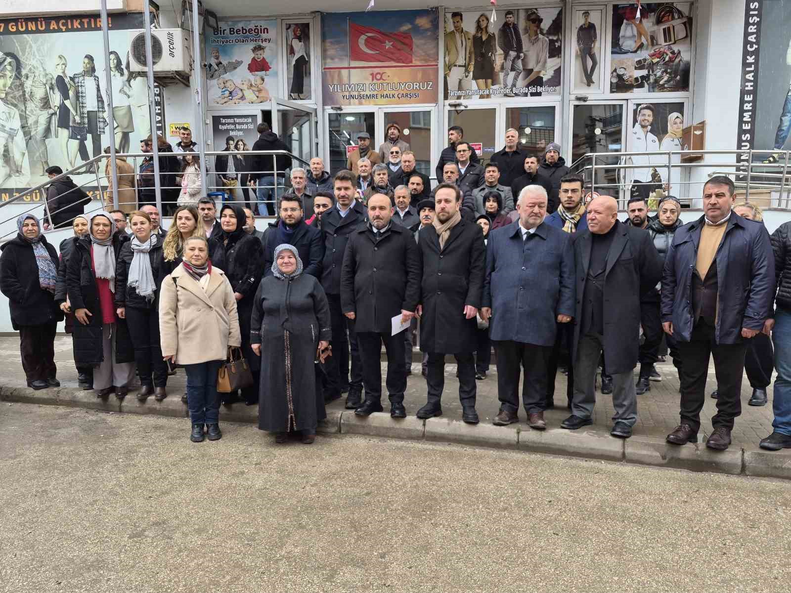 Başkan Albayrak: "Şehirde sel varken, vatandaş evinde elini yıkayacak su bulamadı"
