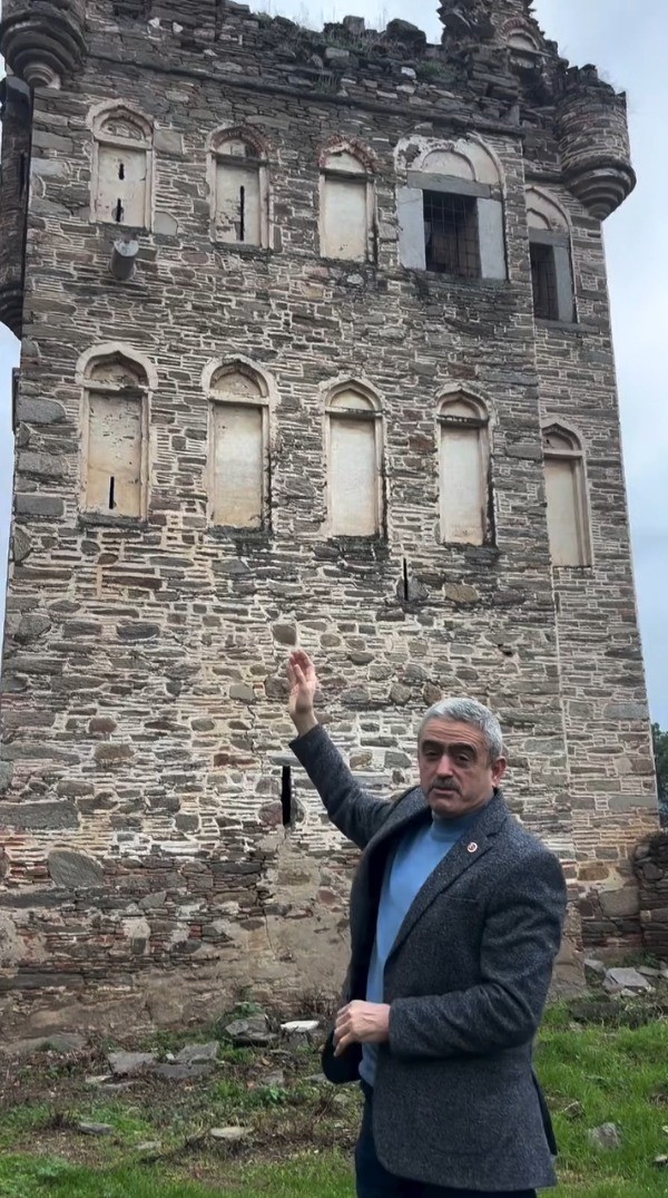 Başkan Alıcık, Arpaz Kulesi’ne dikkat çekti
