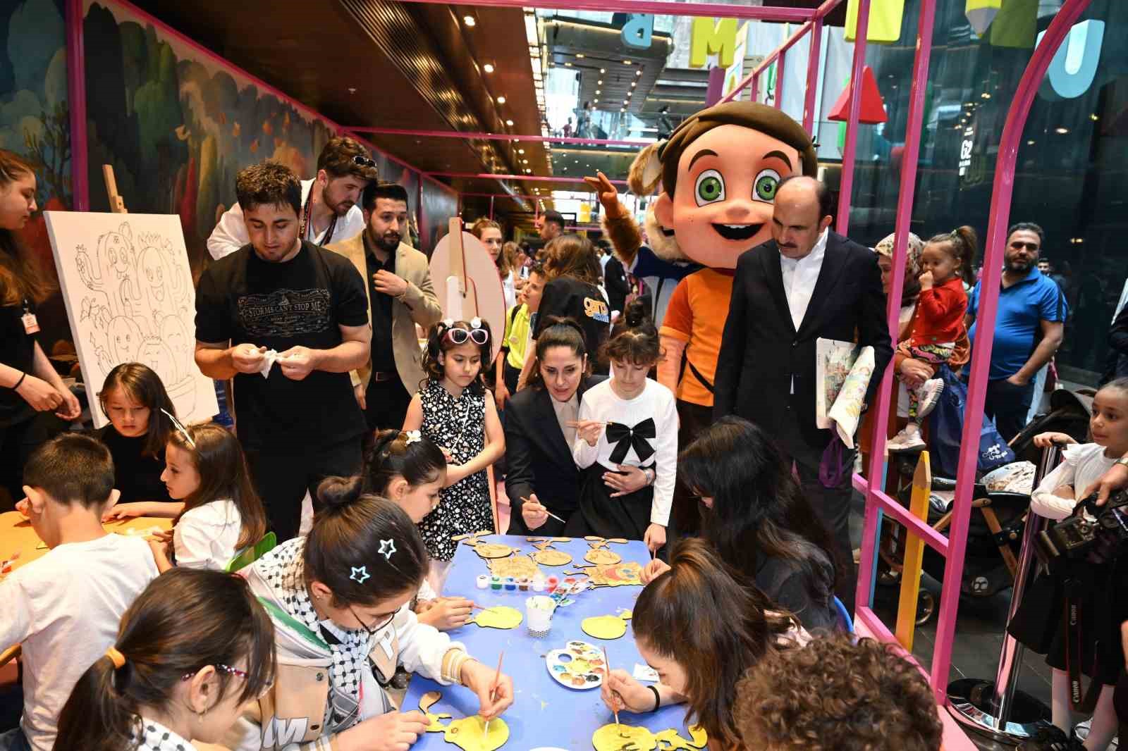 Başkan Altay tüm minik okurları ve aileleri 2. Konya Çocuk Kitap Günleri’ne davet etti
