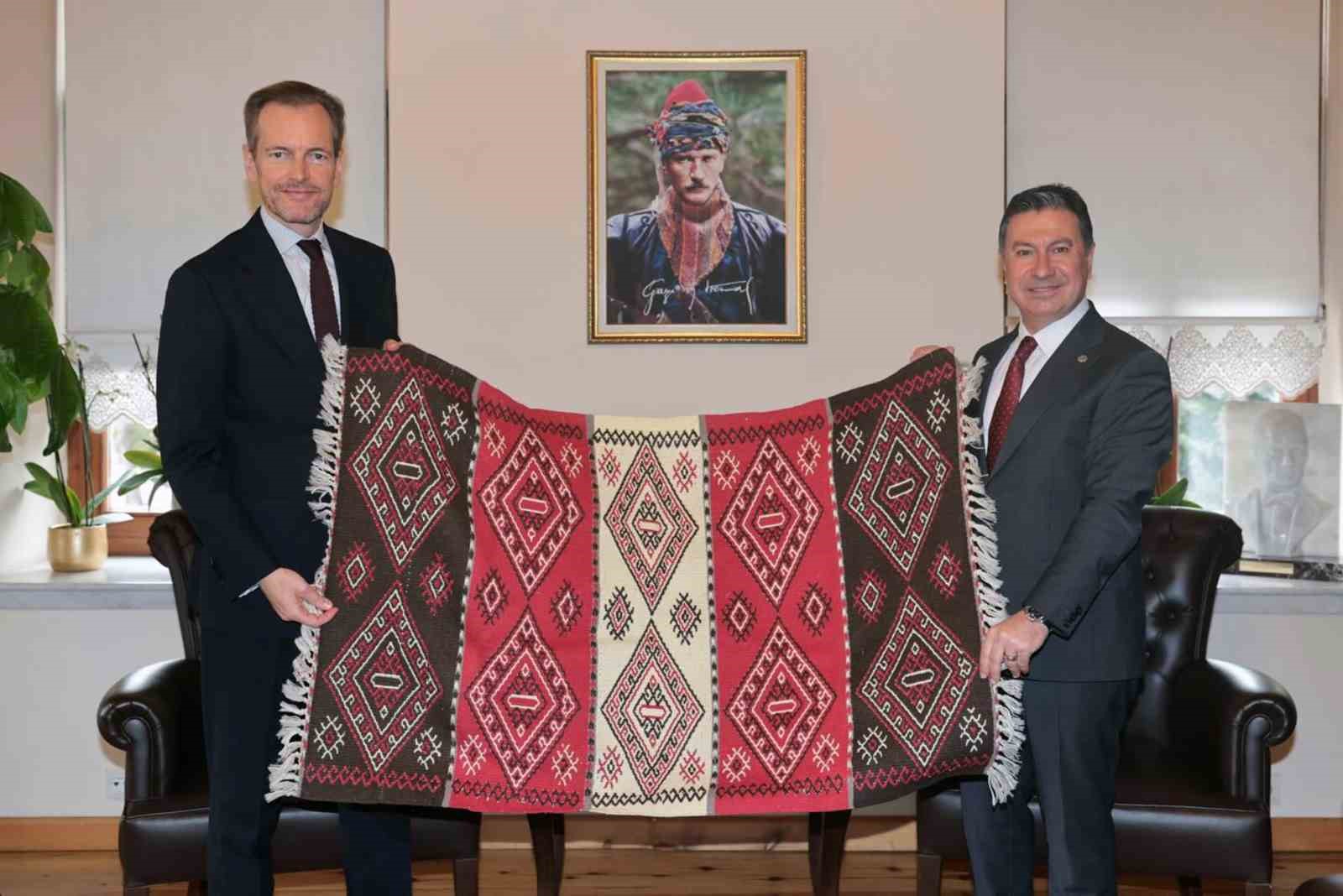 Başkan Aras Belçika Krallığı Ankara Büyükelçisini ağırladı
