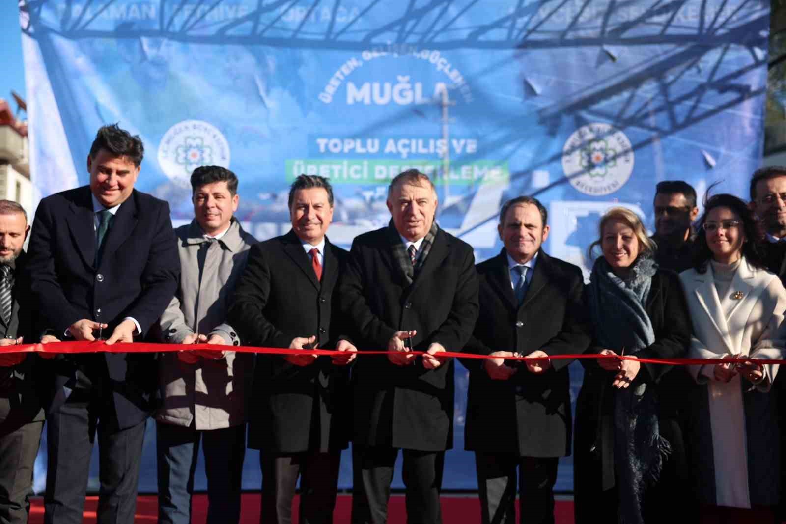 Başkan Aras: "Üreten Muğla için çalışıyoruz"
Başkan Aras: "Üreten Muğla için çalışıyoruz"