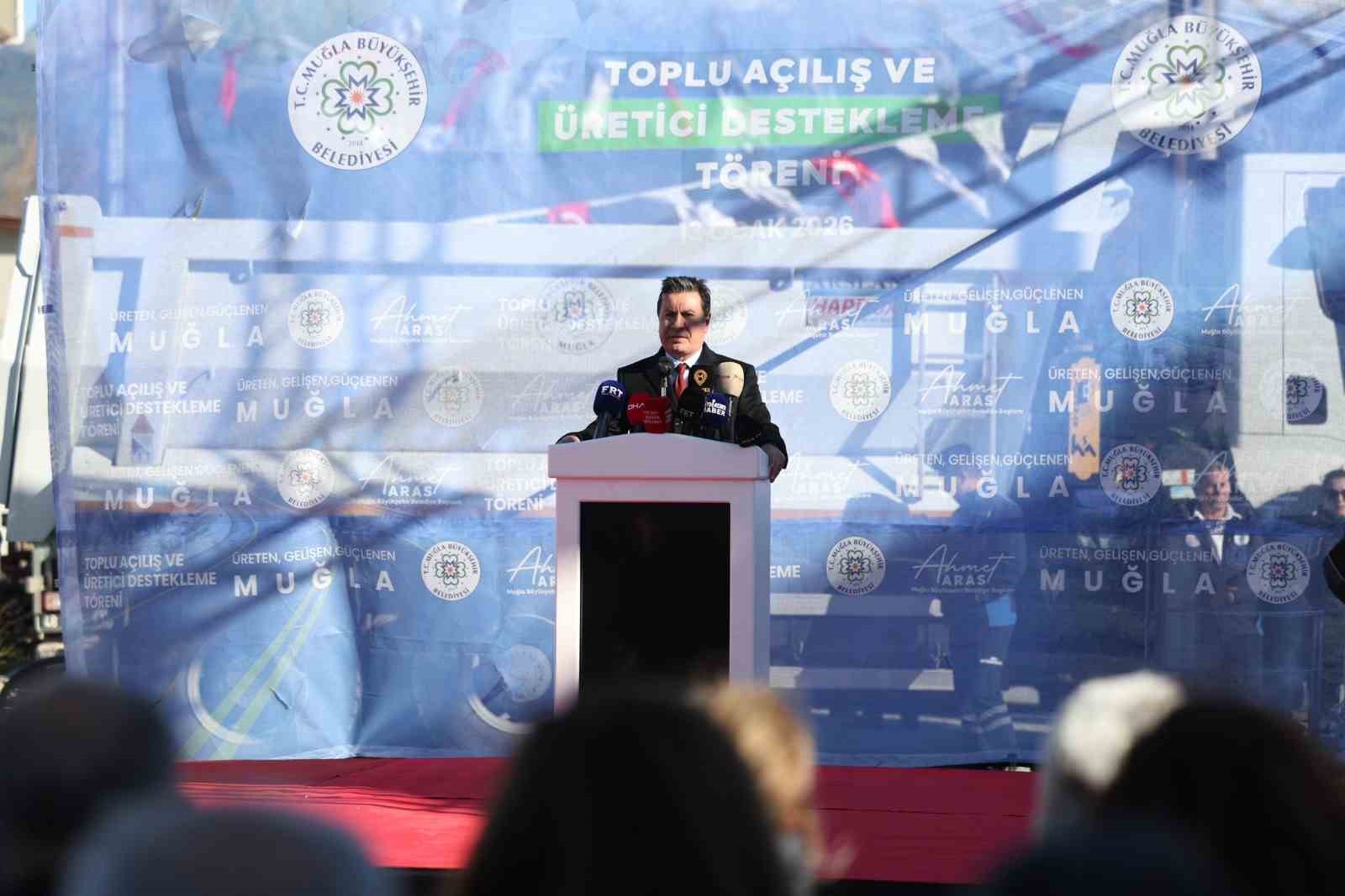 Başkan Aras: "Üreten Muğla için çalışıyoruz"
Başkan Aras: "Üreten Muğla için çalışıyoruz"