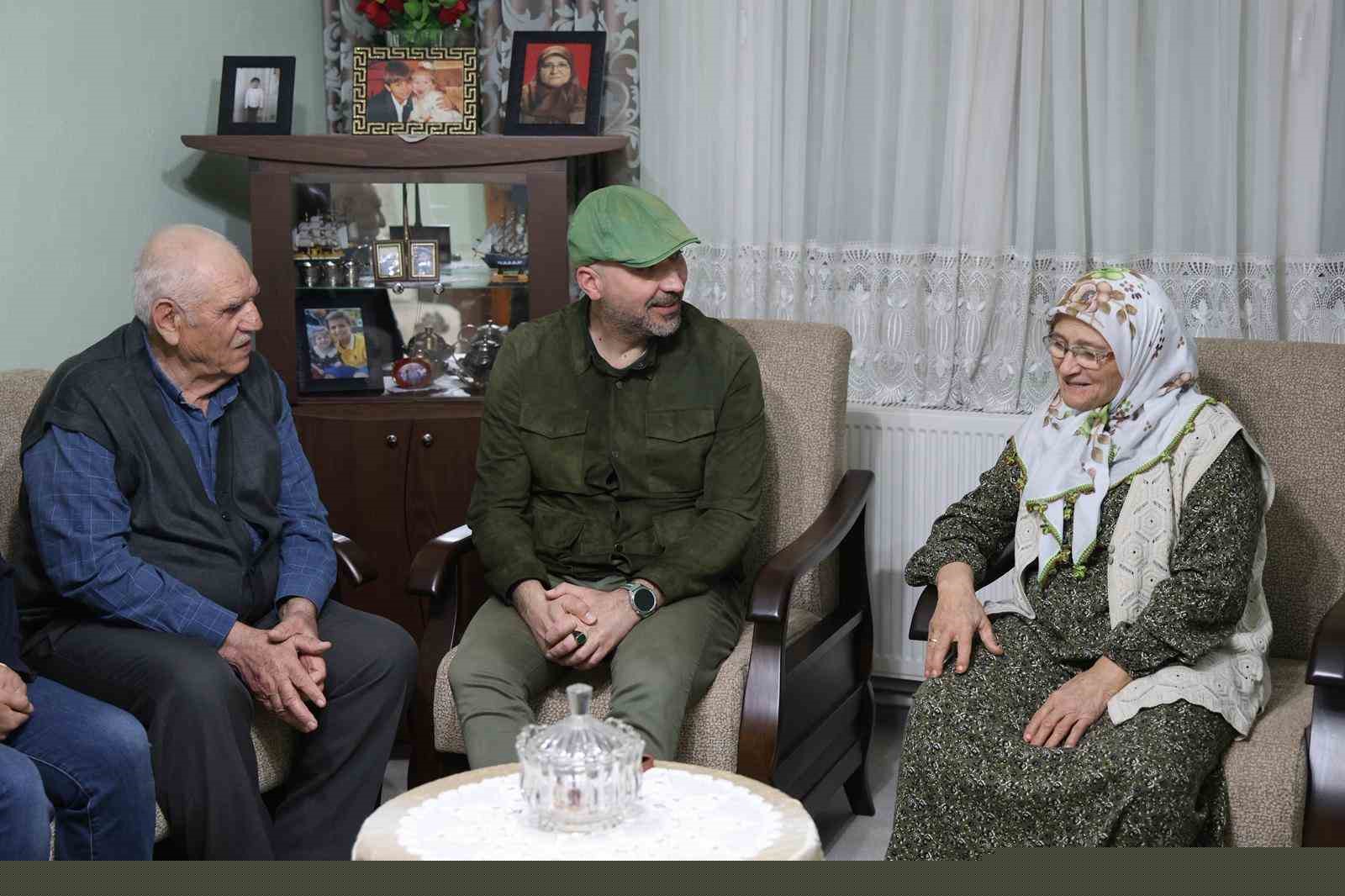 Başkan Arıkan, şehit annelerini ziyaret etti
