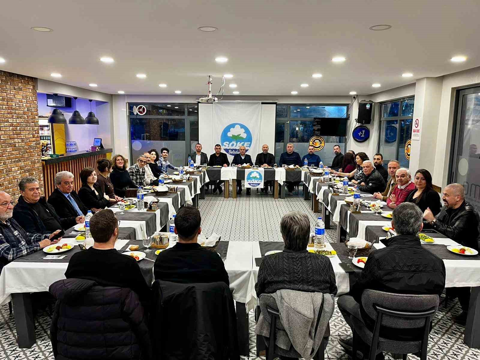 Başkan Arıkan, Söke basınıyla buluştu
Başkan Arıkan, Söke basınıyla buluştu