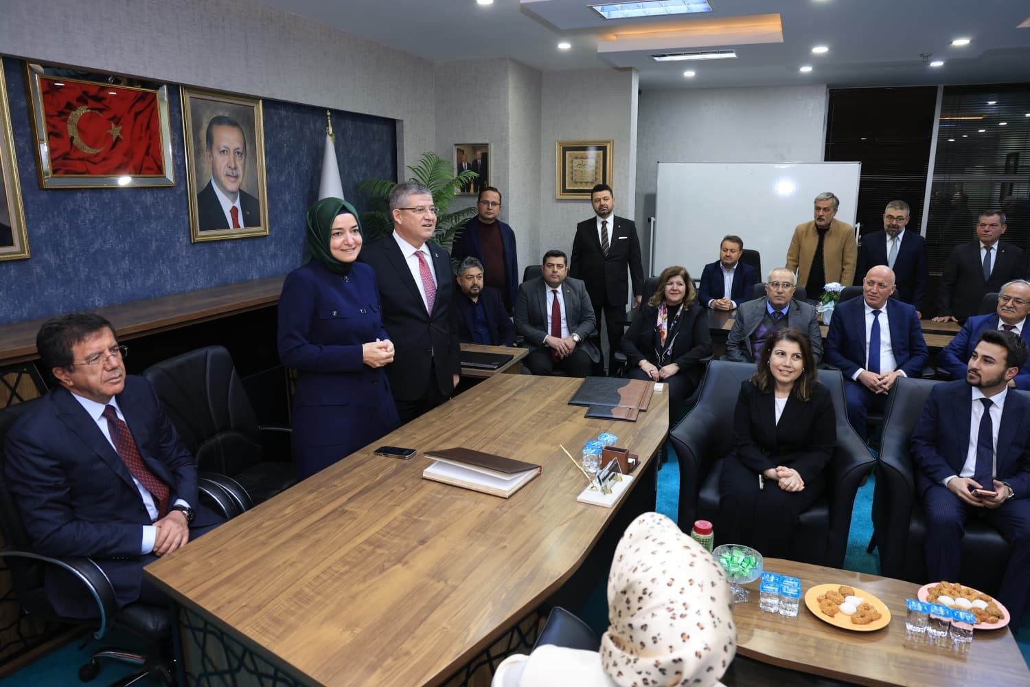 Başkan Arslan’dan AK Parti Genel Başkan Yardımcısı Kaya’ya anlamlı hediye
