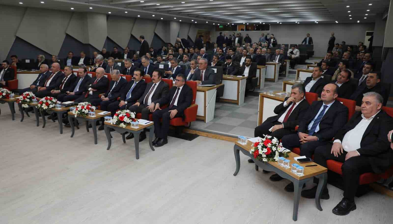 Başkan Aslan’dan Bakan Bolat’a Van için kritik mesajlar
