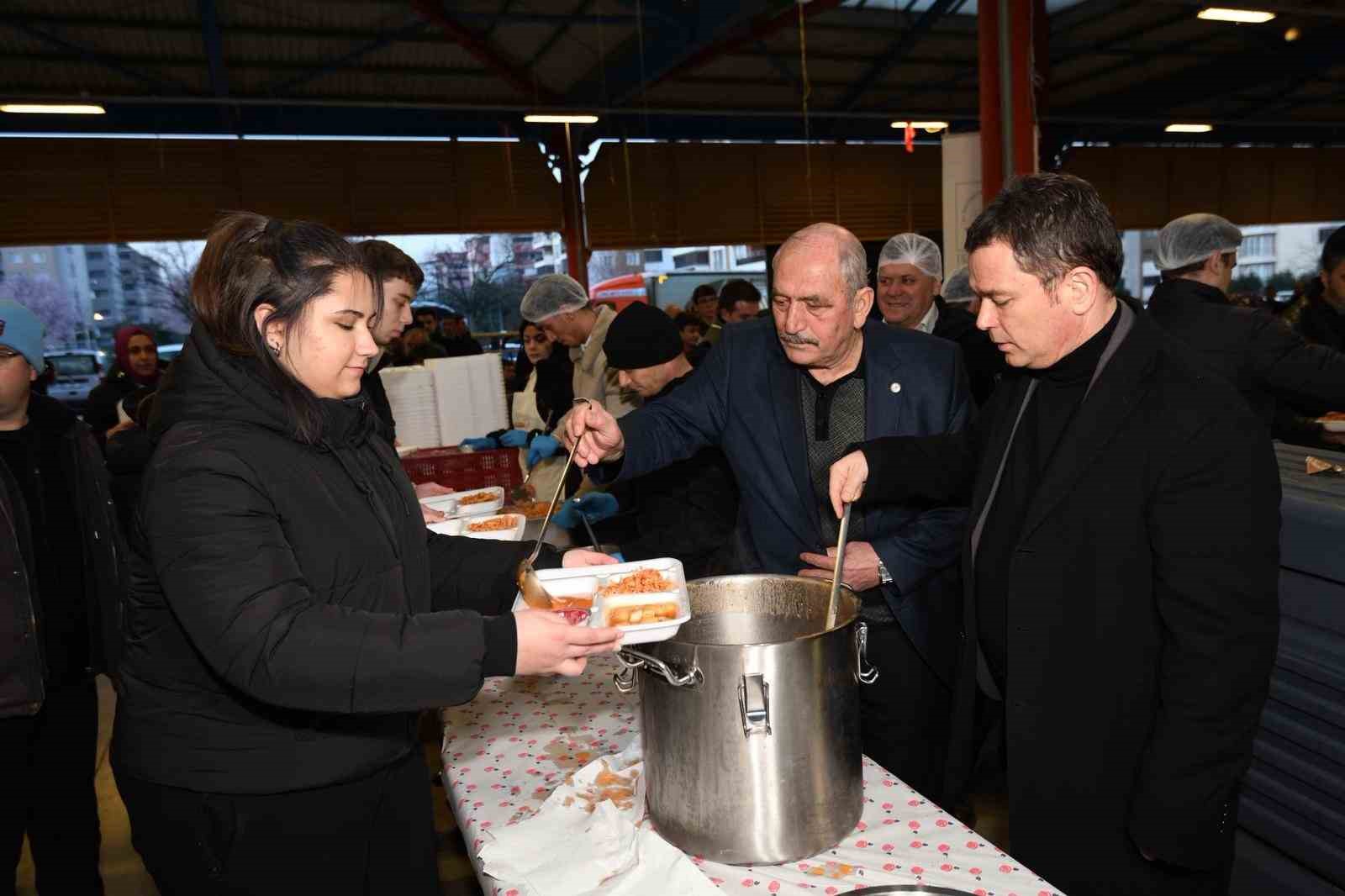 Başkan Aydın, Hamitler’de "Gönül Sofrası"nda vatandaşlarla buluştu
