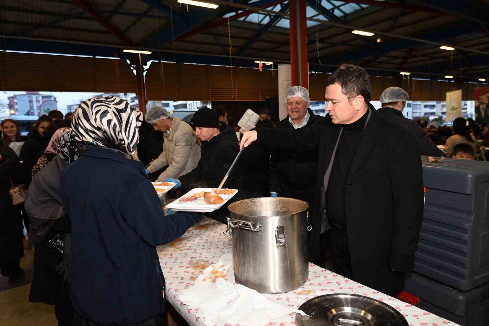 Başkan Aydın, Hamitler’de "Gönül Sofrası"nda vatandaşlarla buluştu
