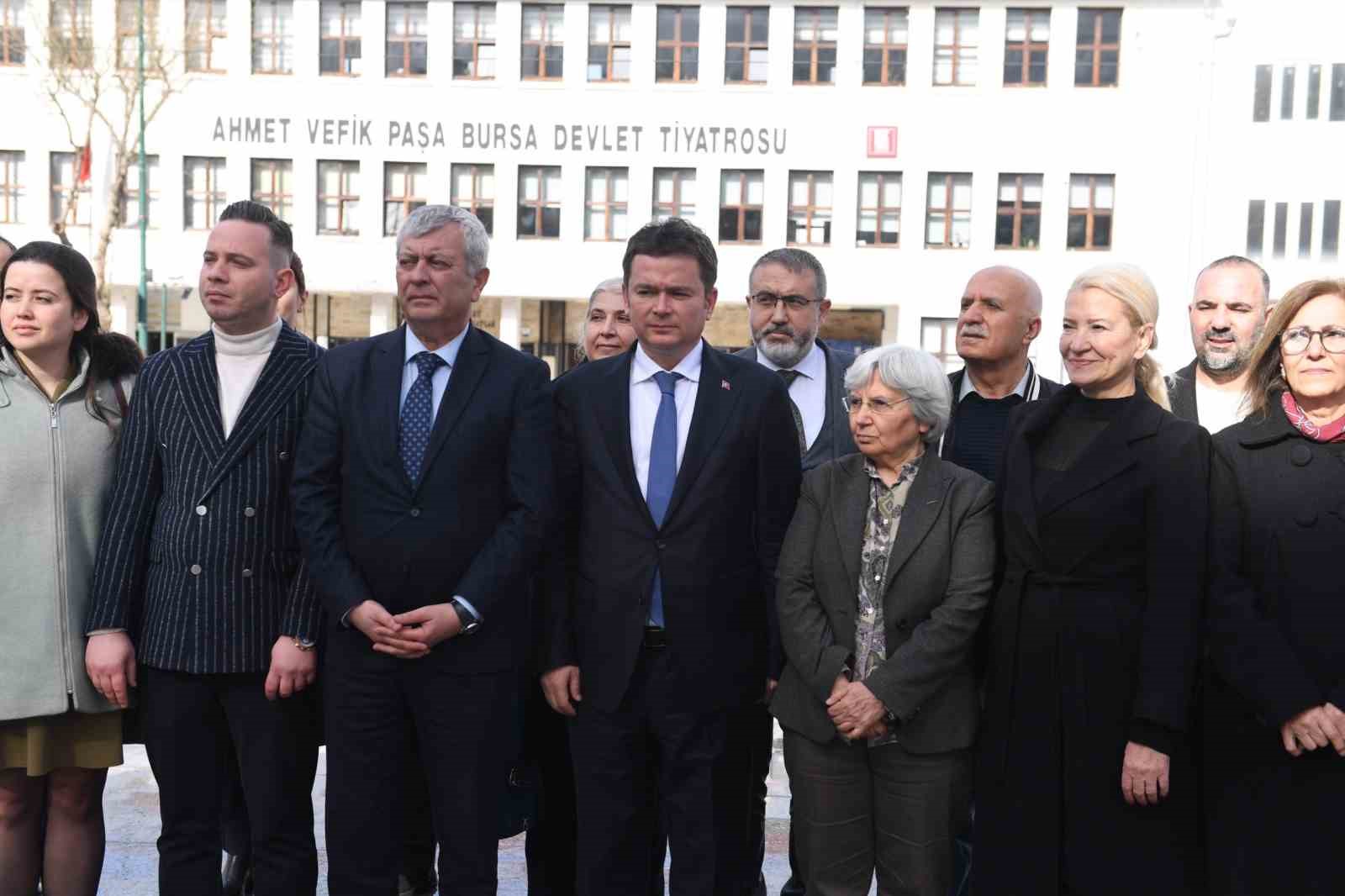 Başkan Aydın Türk medeni kanunu’nun 100. yılını kutladı
Başkan Aydın Türk medeni kanunu’nun 100. yılını kutladı