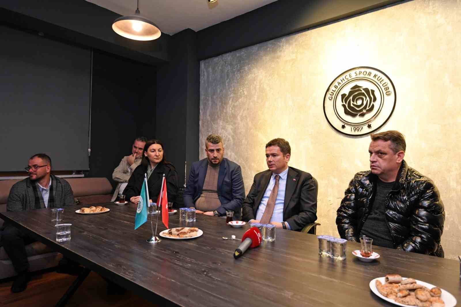 Başkan Aydın’dan gençlere destek
