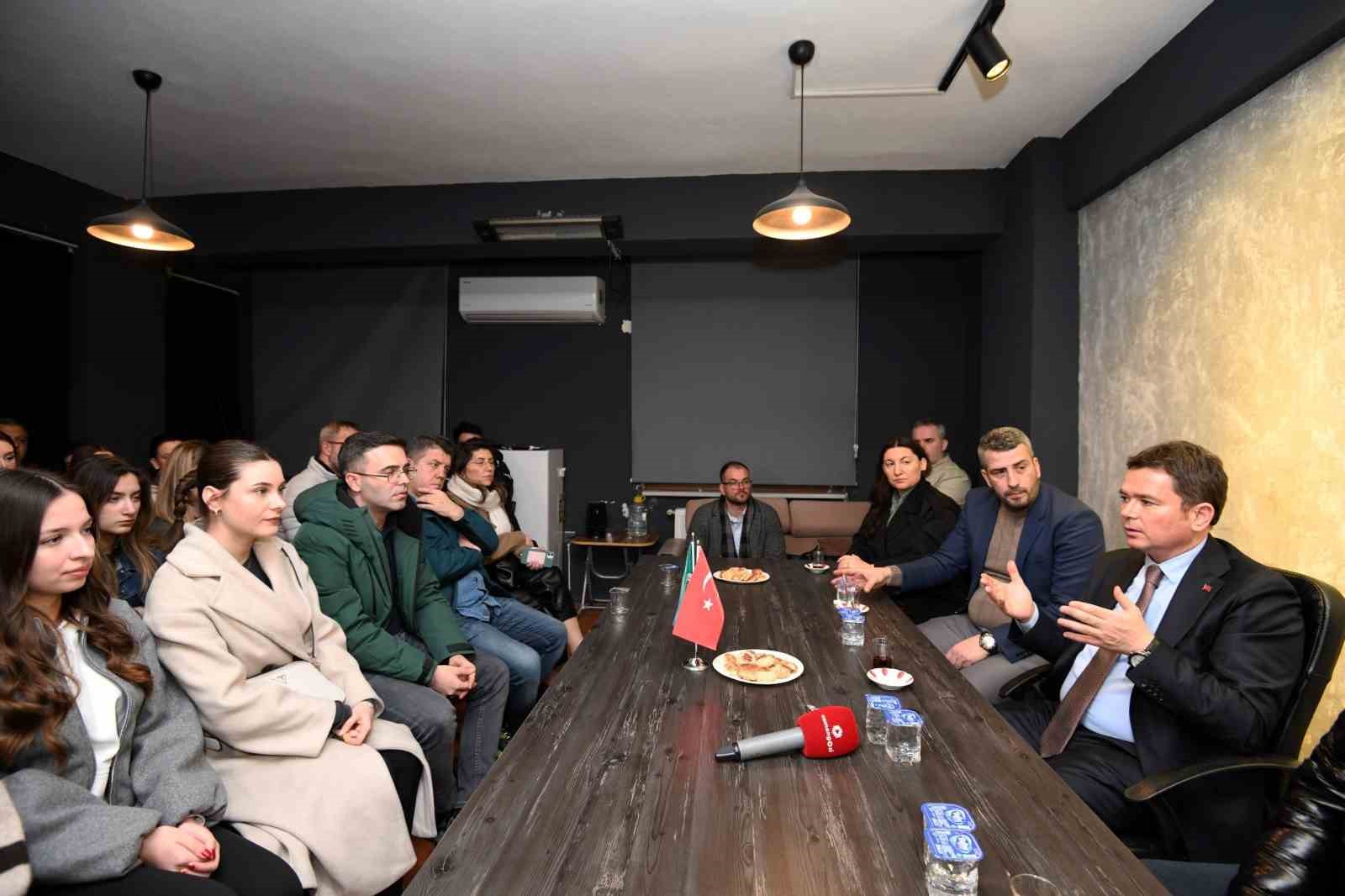 Başkan Aydın’dan gençlere destek
