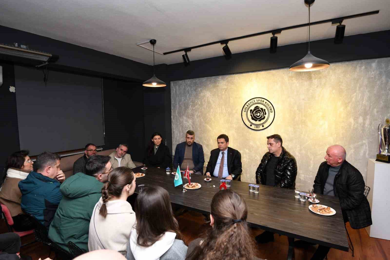 Başkan Aydın’dan gençlere destek
