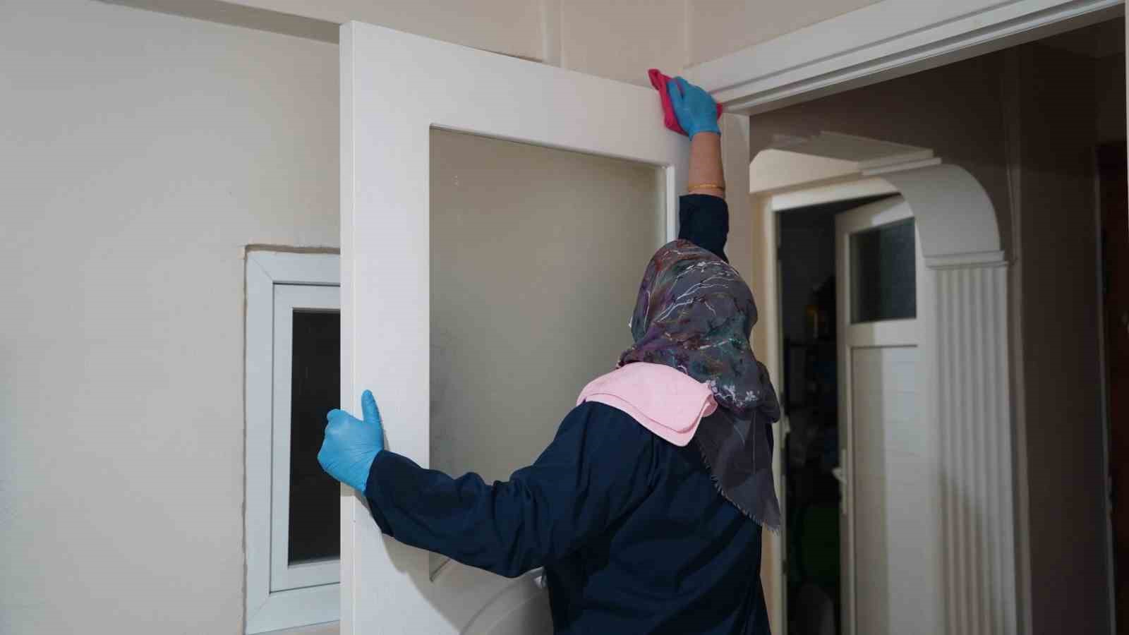 Başkan Balaban talimat verdi yaşlı kadının evi pırıl pırıl yapıldı
