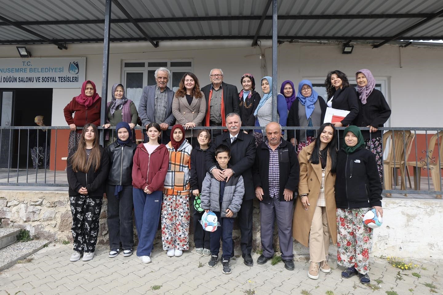 Başkan Balaban Yuntdağı’nda vatandaşlarla bayramlaştı
