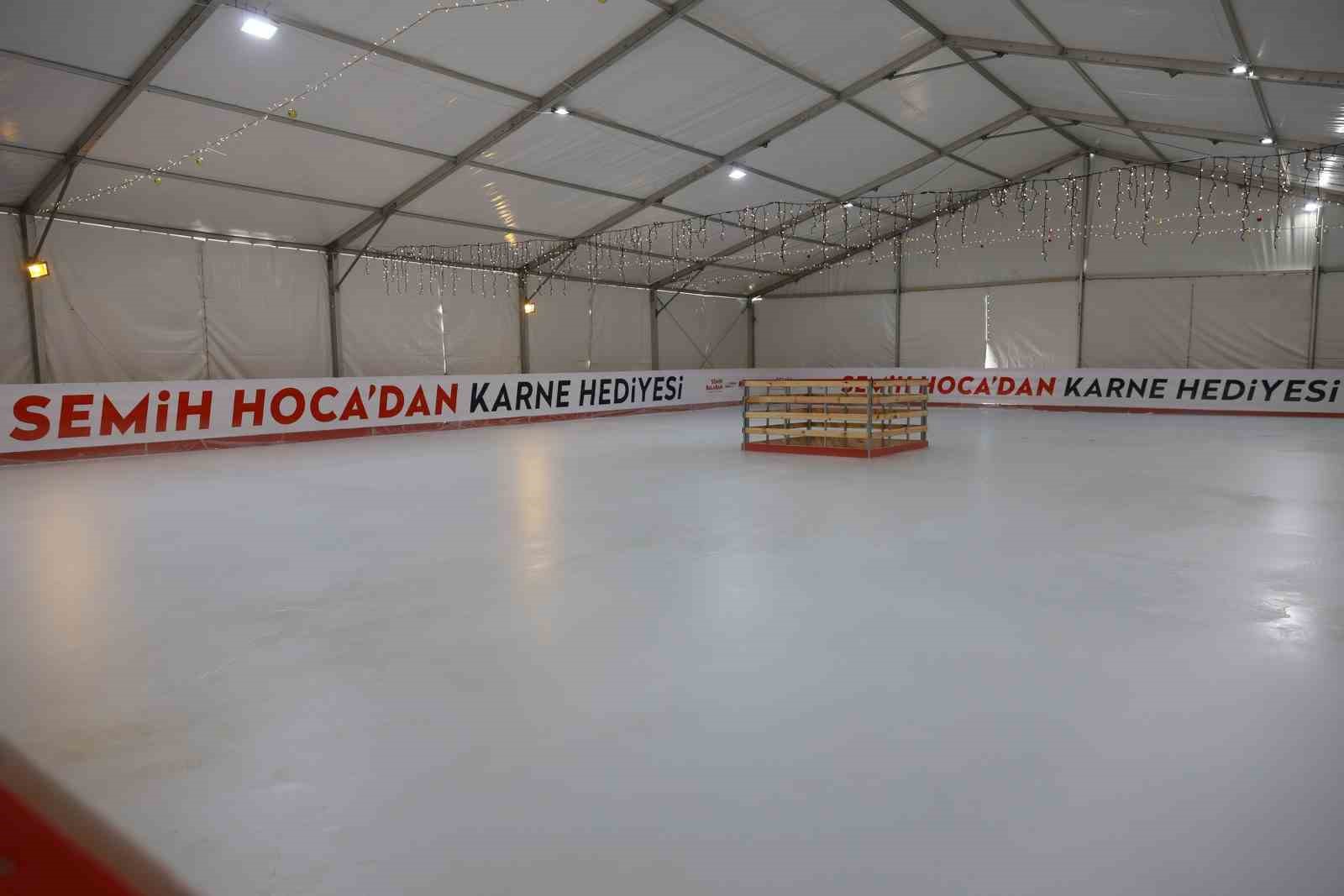 Başkan Balaban’dan karne hediyesi
Başkan Balaban’dan karne hediyesi