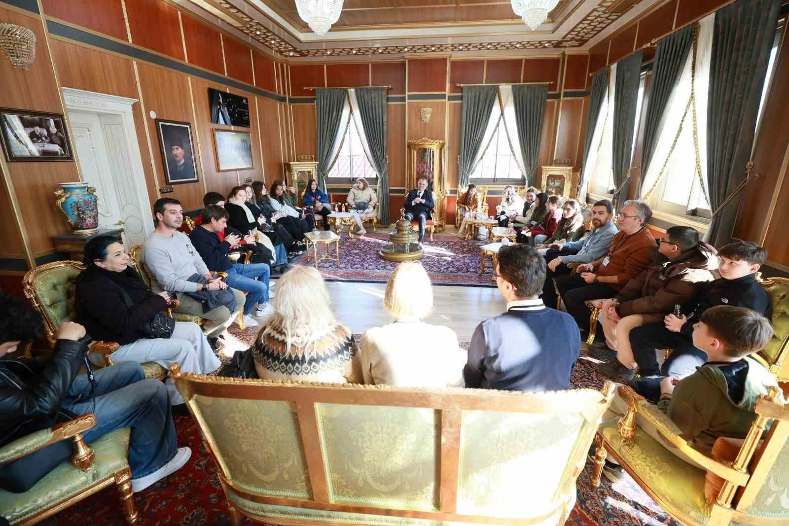 Başkan Balaban’dan öğrencilerin projesine destek
Başkan Balaban’dan öğrencilerin projesine destek