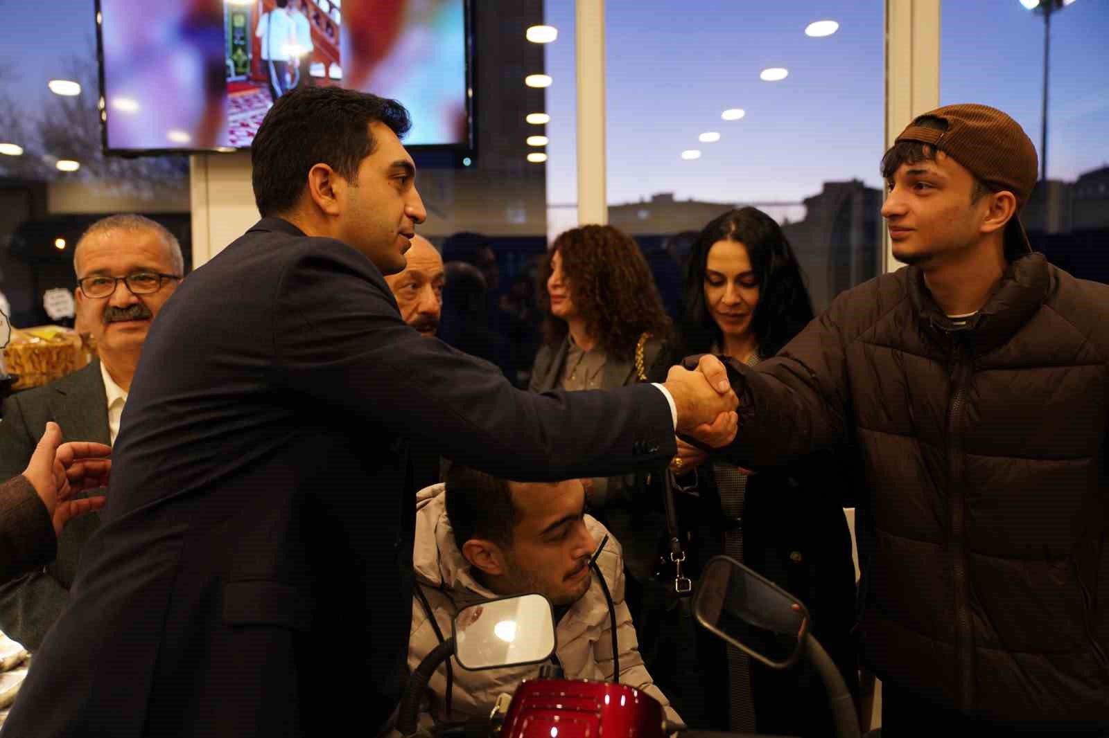 Başkan Bingöl 2 sene önce söz vermişti: Tuzla’ya 5 yeni nesil kafe kazandırıldı
