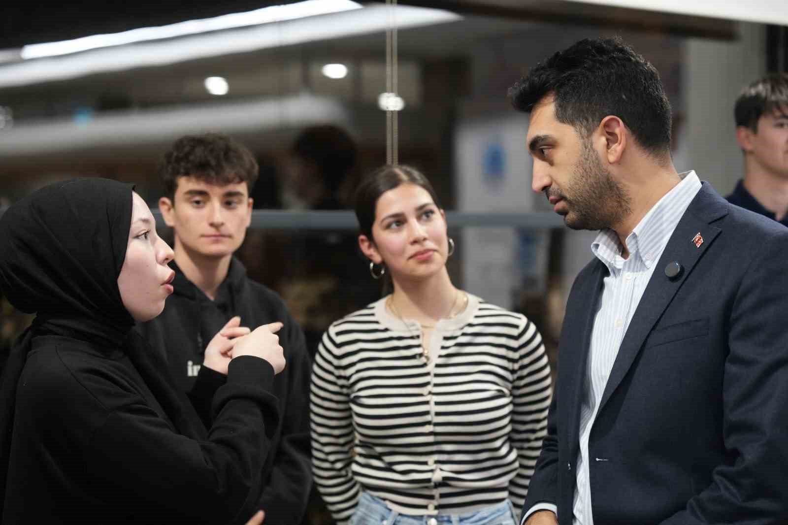 Başkan Bingöl Tuzla’da gençlerle iftar sofrasında bir araya geldi
