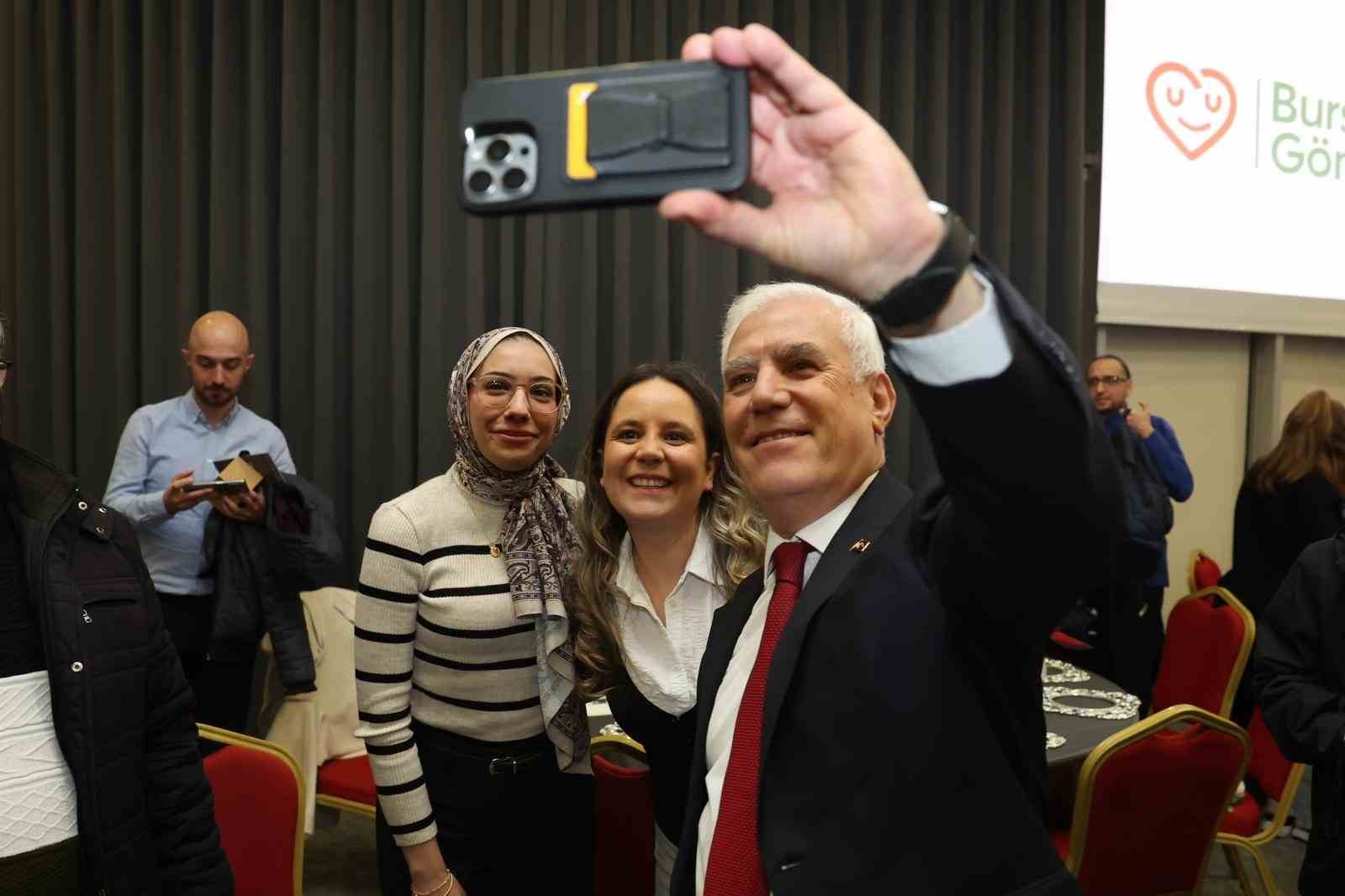 Başkan Bozbey, Bursa gönüllüleri ile buluştu
